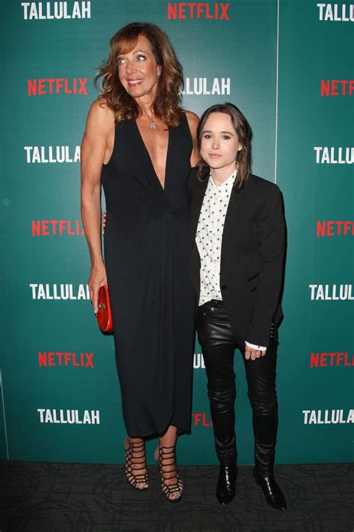 Allison Janney Height