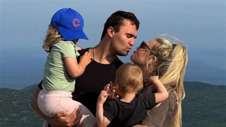 Chet Hanks Wiki-Bio, net worth, height, wife, kids, controversies.