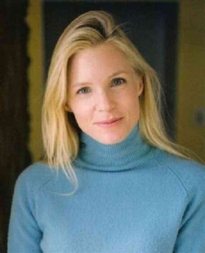 Jackie Swanson Height