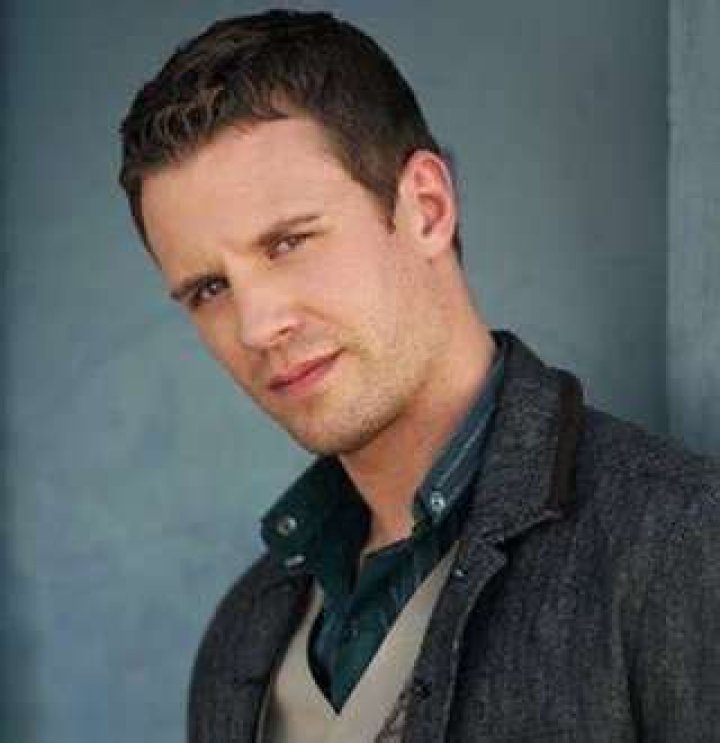 Luke Mably Married & Wife | Are The Gay Talks True? Scratching The Fact