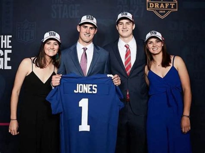 Meet Daniel Jones Siblings Steve, Becca And Ruthie Jones